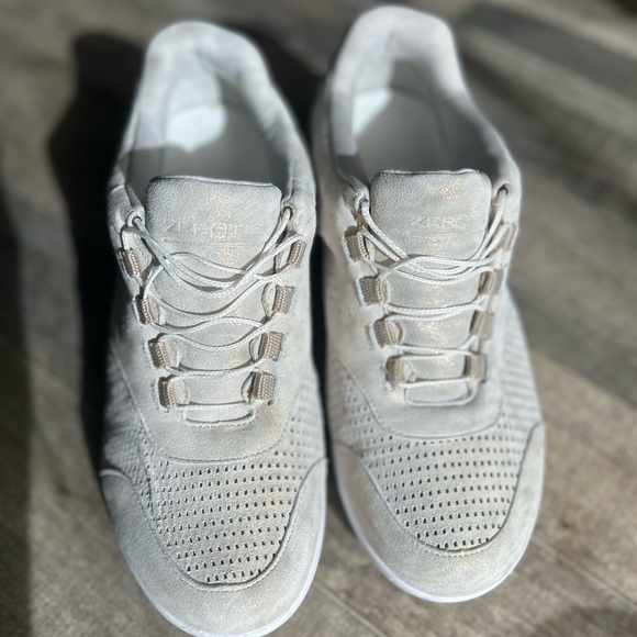 Zero Tie Fresh Breeze Drifter Metallic Gold Ivory Suede Self lacing Sneakers 8.5 - Picture 4 of 7